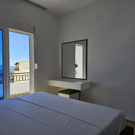Ionian 304 * Sarandë